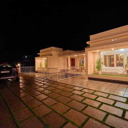 Glen Castle Vagamon Pool Resort By Voye Homes Екстер'єр фото