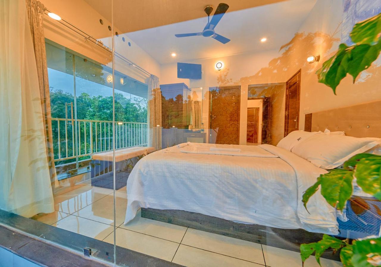 Glen Castle Vagamon Pool Resort By Voye Homes Екстер'єр фото