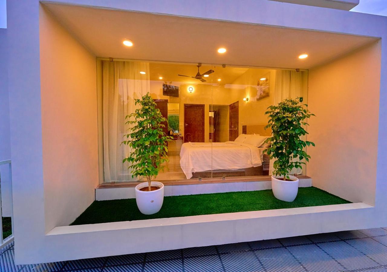 Glen Castle Vagamon Pool Resort By Voye Homes Екстер'єр фото
