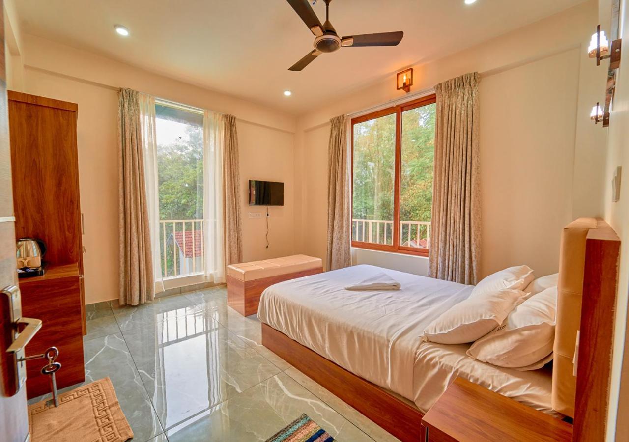 Glen Castle Vagamon Pool Resort By Voye Homes Екстер'єр фото