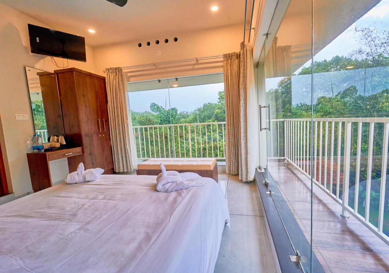 Glen Castle Vagamon Pool Resort By Voye Homes Екстер'єр фото