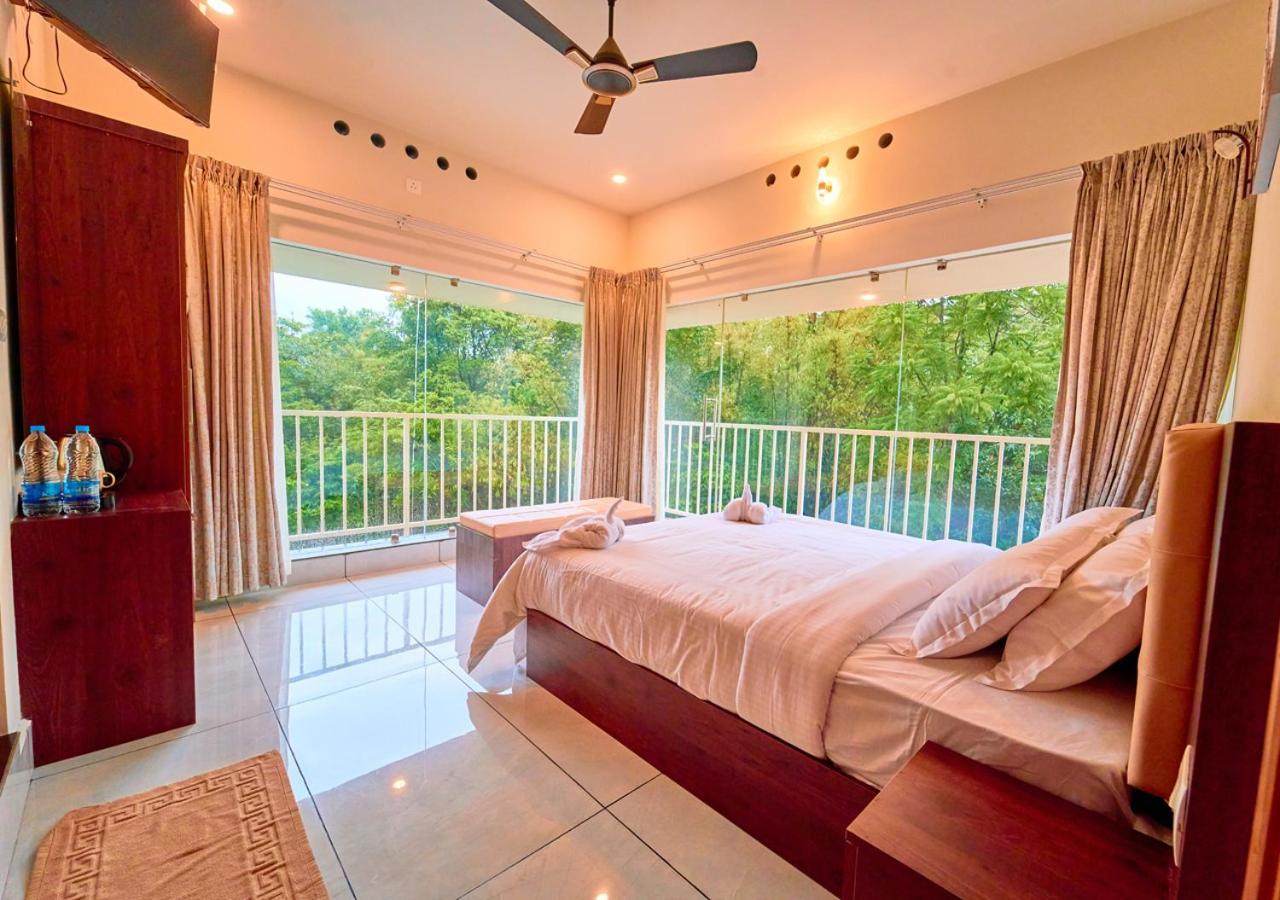 Glen Castle Vagamon Pool Resort By Voye Homes Екстер'єр фото