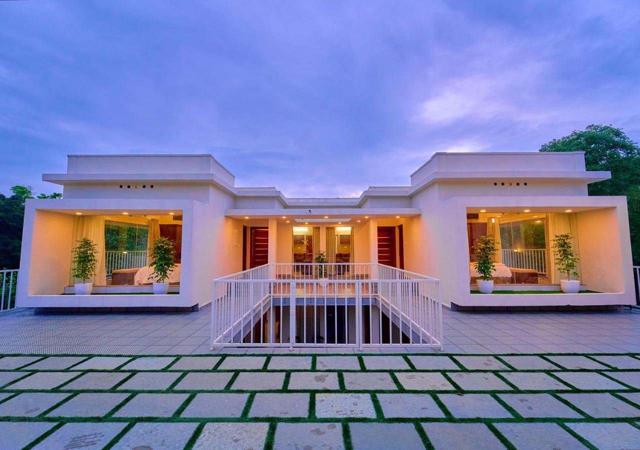 Glen Castle Vagamon Pool Resort By Voye Homes Екстер'єр фото