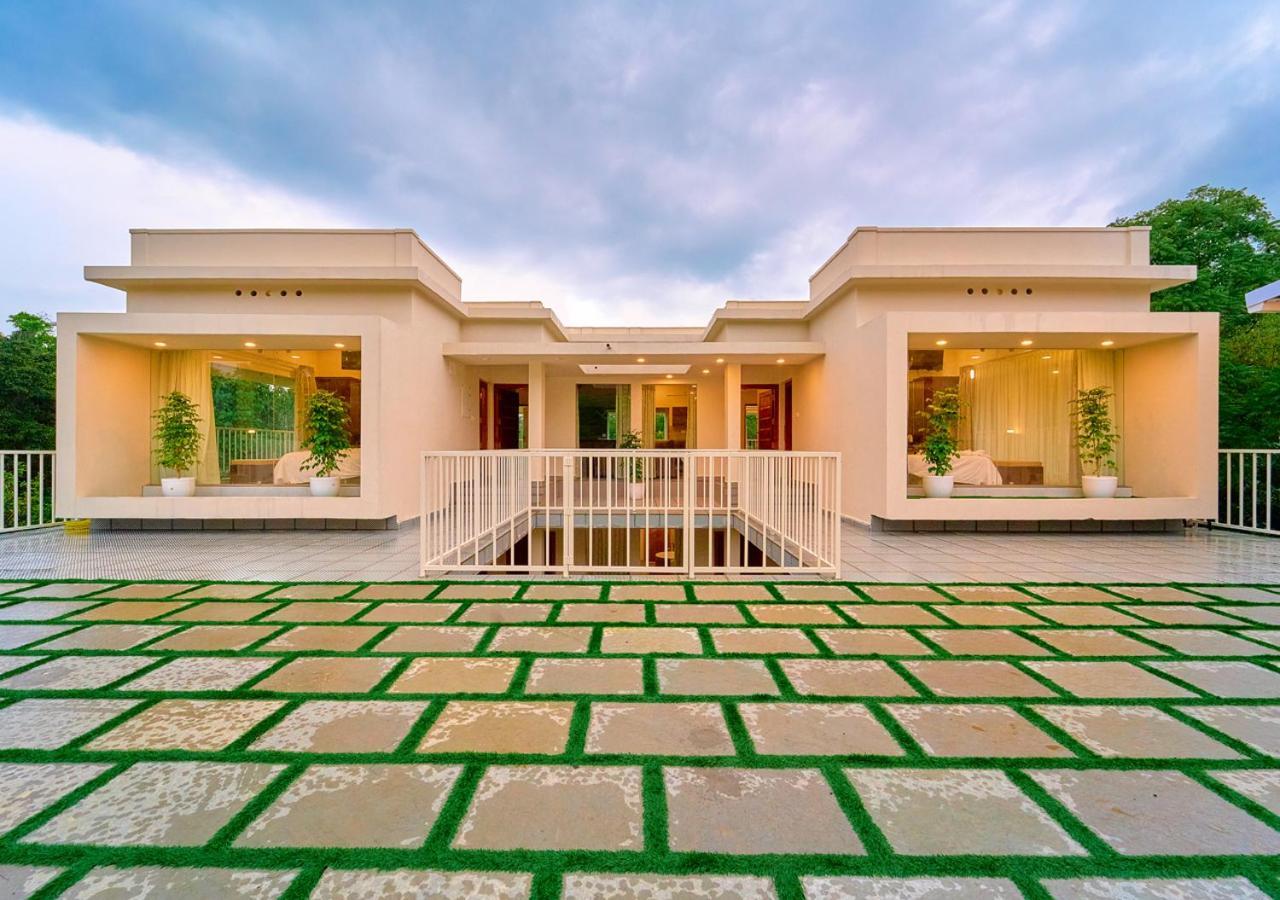 Glen Castle Vagamon Pool Resort By Voye Homes Екстер'єр фото