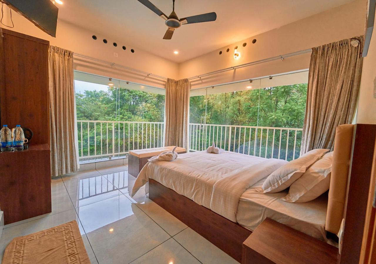 Glen Castle Vagamon Pool Resort By Voye Homes Екстер'єр фото
